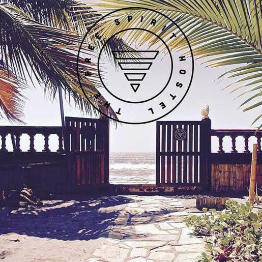 Free Spirit Hostel Transito Экстерьер фото